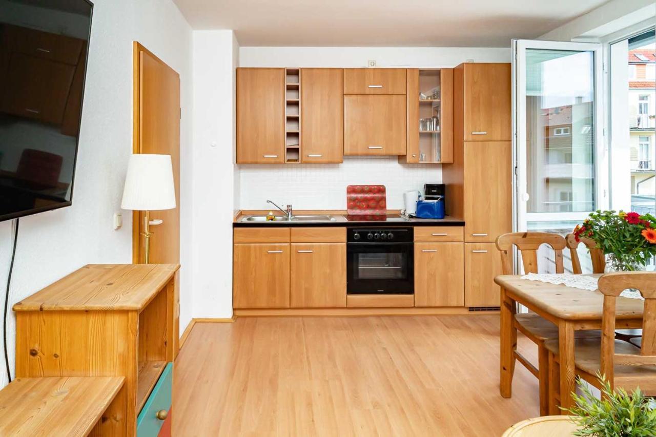 Apartmenthaus Chrischanshof Rostock Exterior foto